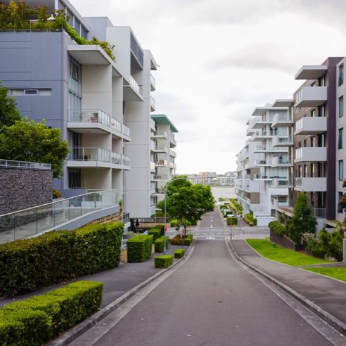 What to Expect When Working With a Property Investment Company From Strategy to Settlement